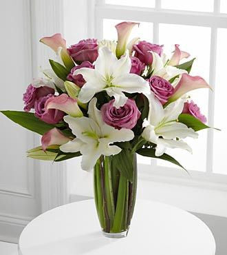 Flowing Luxury Rose & Lily Bouquet